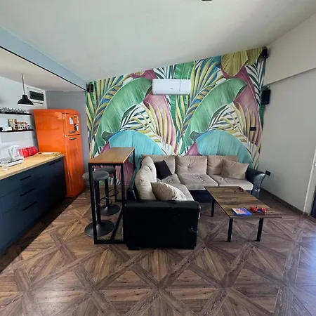 Superior House On Water Apartment